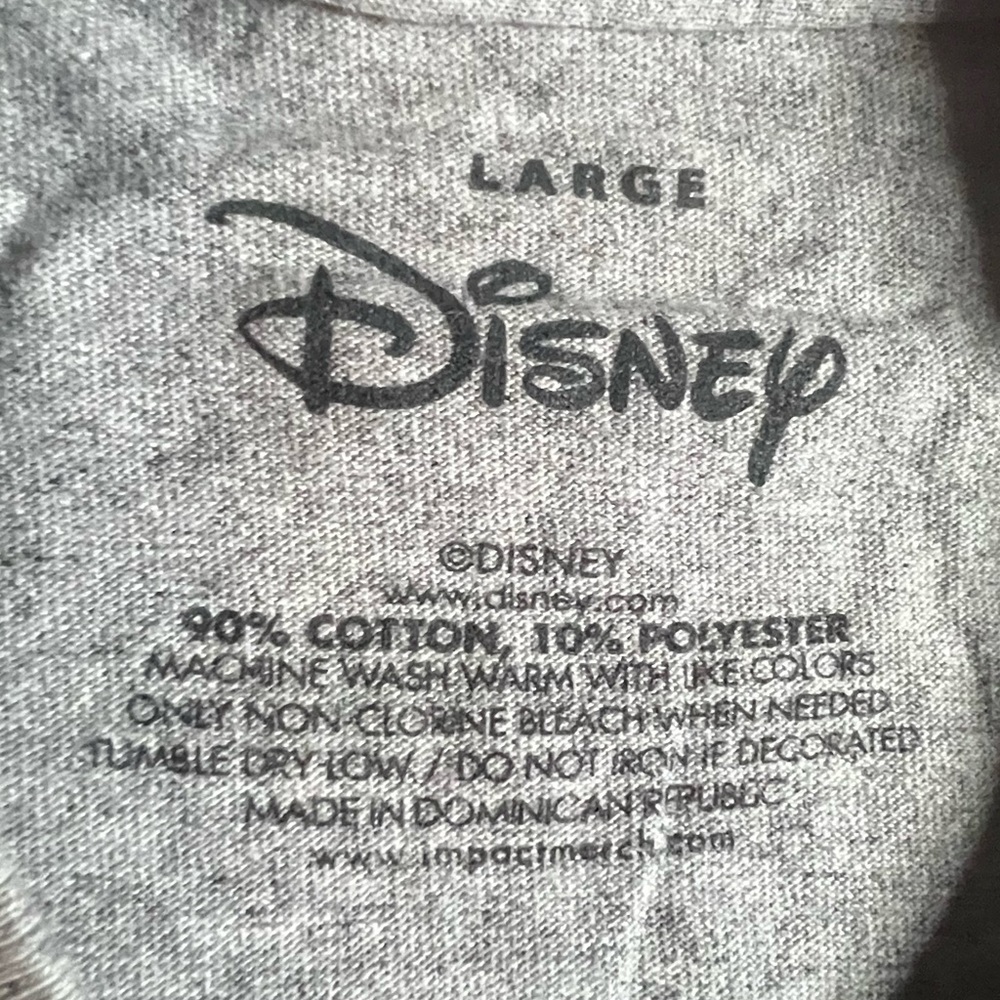 Disney t-shirt - Picture 2 of 2